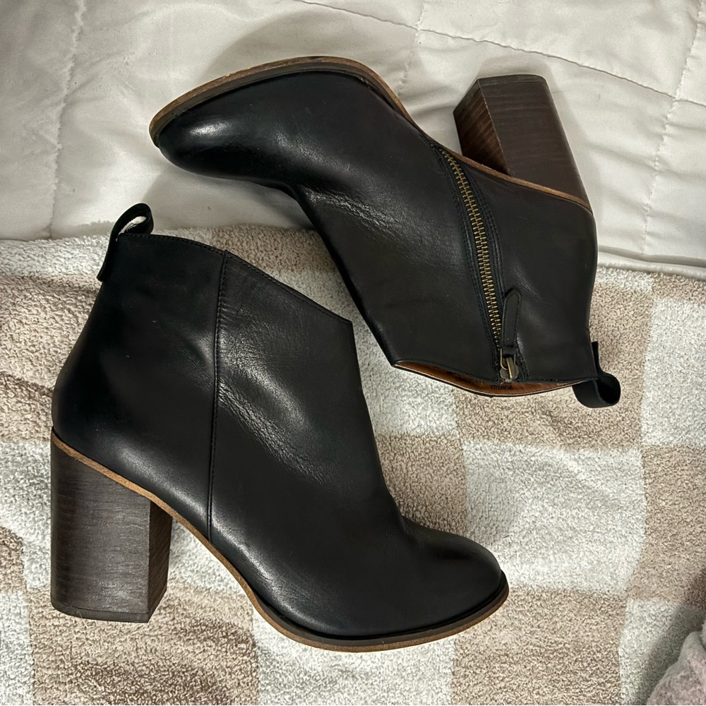 Black Leather Heeled Booties with Chunky Block Heel